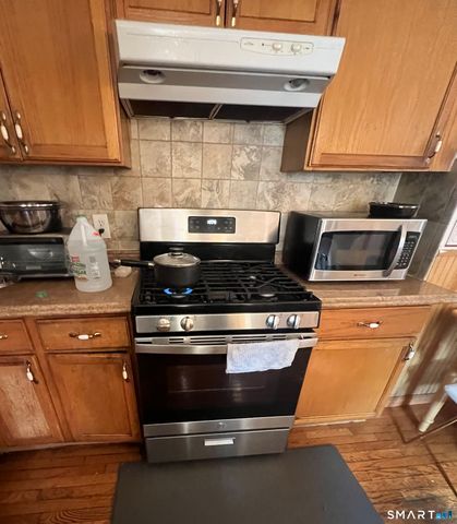 34 Raymond Street, Stamford, CT 06902