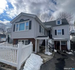 34 Raymond Street, Stamford, CT 06902