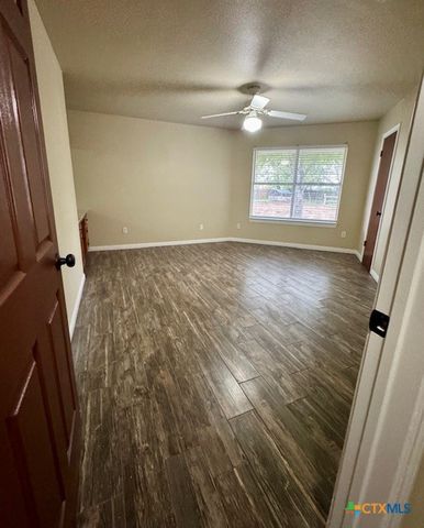 1301 Fieldcrest, New Braunfels, TX 78130