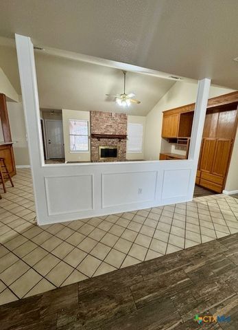 1301 Fieldcrest, New Braunfels, TX 78130