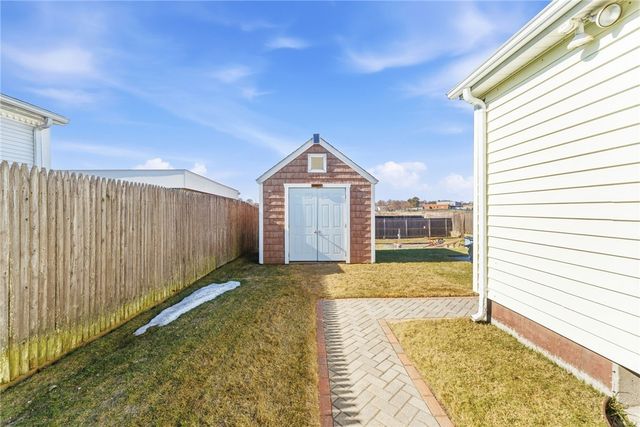 76 Lake Street, Pawtucket, RI 02860