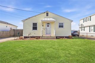 76 Lake Street, Pawtucket, RI 02860