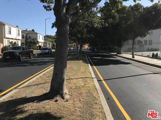 4058 9th Avenue, Los Angeles, CA 90008