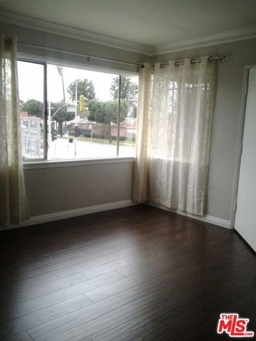 4058 9th Avenue, Los Angeles, CA 90008