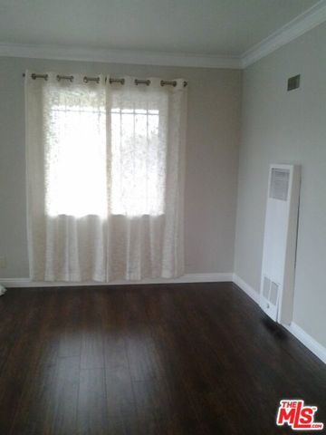 4058 9th Avenue, Los Angeles, CA 90008