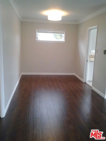 4058 9th Avenue, Los Angeles, CA 90008