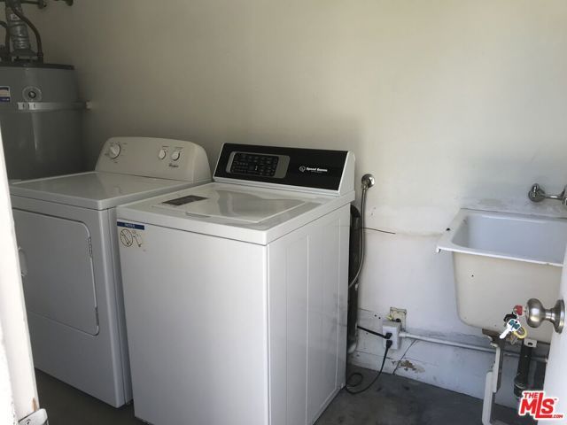 4058 9th Avenue, Los Angeles, CA 90008