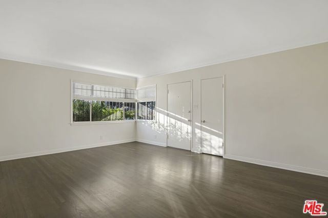 4058 9th Avenue, Los Angeles, CA 90008