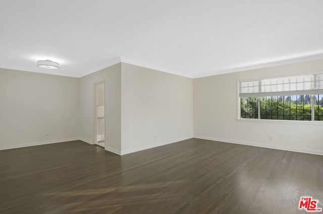 4058 9th Avenue, Los Angeles, CA 90008