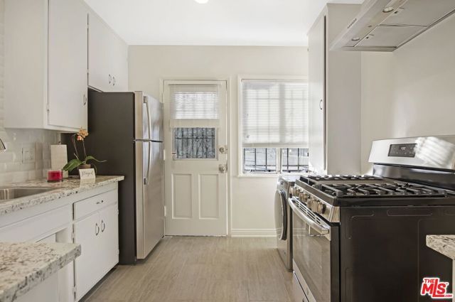 4058 9th Avenue, Los Angeles, CA 90008
