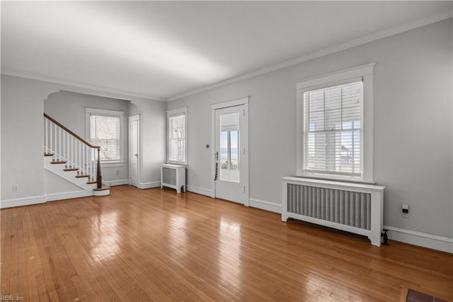 1105 Chesapeake AVE, Hampton, VA 23661