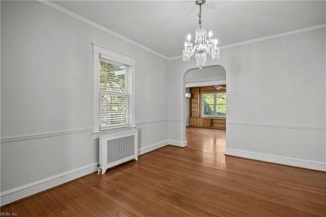 1105 Chesapeake AVE, Hampton, VA 23661