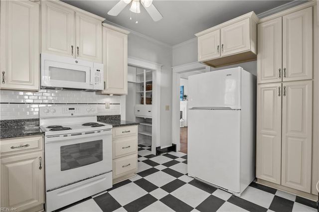 1105 Chesapeake AVE, Hampton, VA 23661