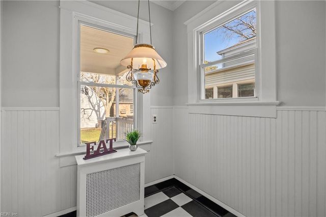 1105 Chesapeake AVE, Hampton, VA 23661