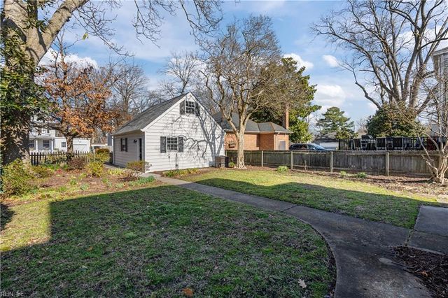 1105 Chesapeake AVE, Hampton, VA 23661