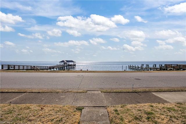 1105 Chesapeake AVE, Hampton, VA 23661