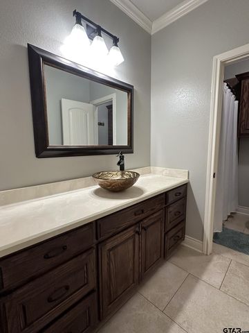 182 Zambezi Ln, Bullard, TX 75757
