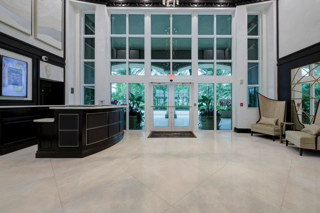 1063 Hillsboro Mile 807, Hillsboro Beach, FL 33062