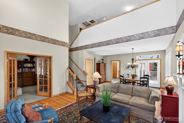 738 24th Avenue SW, Puyallup, WA 98373