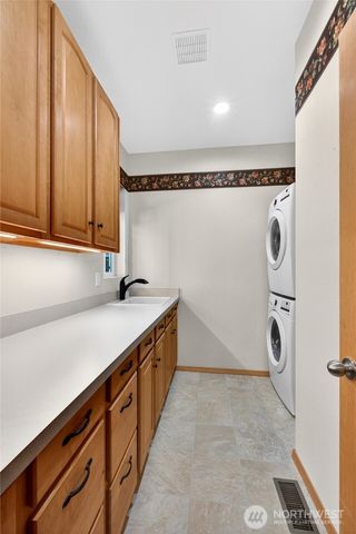 738 24th Avenue SW, Puyallup, WA 98373