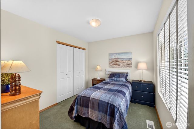 738 24th Avenue SW, Puyallup, WA 98373
