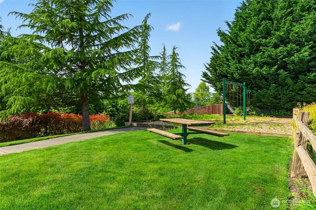 738 24th Avenue SW, Puyallup, WA 98373