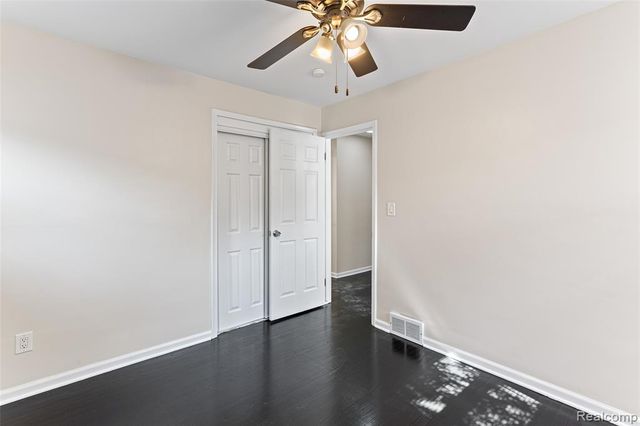 1653 London Avenue, Lincoln Park, MI 48146