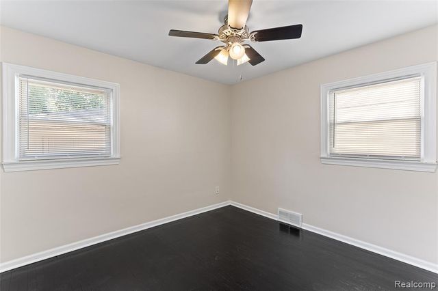 1653 London Avenue, Lincoln Park, MI 48146