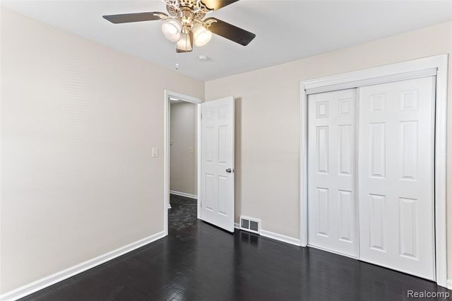 1653 London Avenue, Lincoln Park, MI 48146