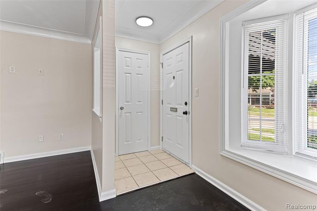 1653 London Avenue, Lincoln Park, MI 48146