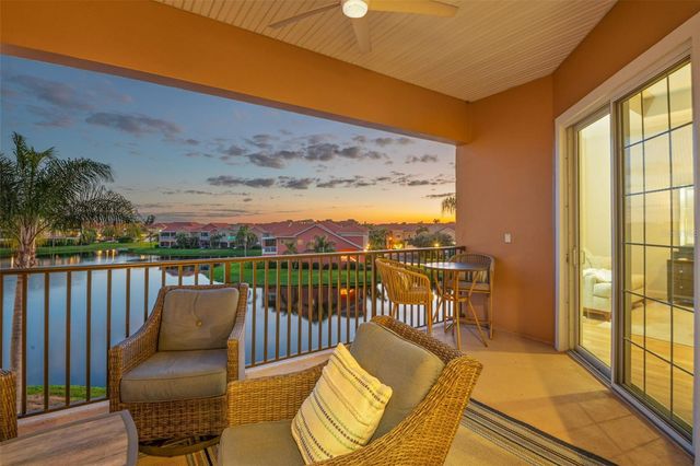 6 ACADEMY WAY S 23A, St Petersburg, FL 33711