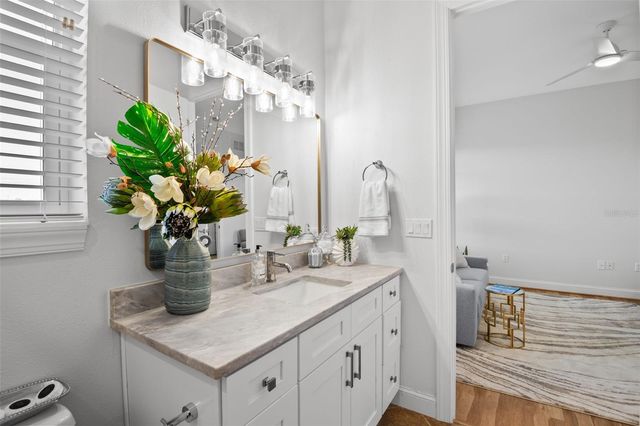 6 ACADEMY WAY S 23A, St Petersburg, FL 33711