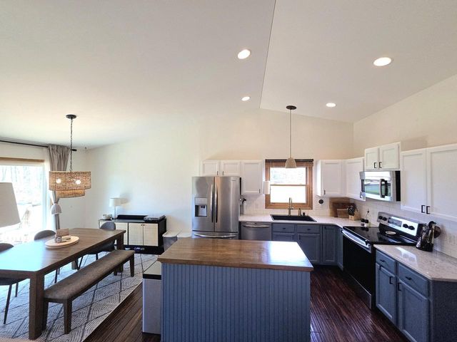 671 Wilson AVENUE, Cleveland, WI 53015