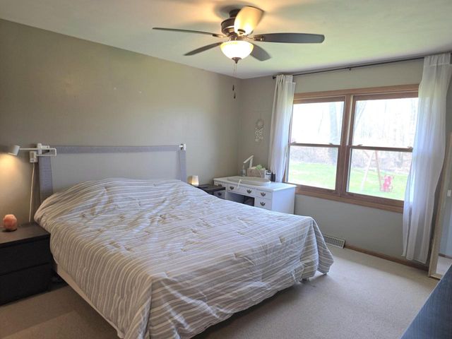 671 Wilson AVENUE, Cleveland, WI 53015