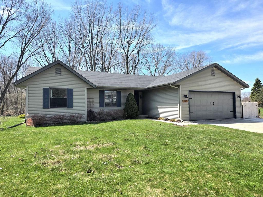671 Wilson AVENUE, Cleveland, WI 53015