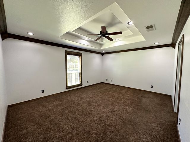 823 Madrid Drive, Duncanville, TX 75116
