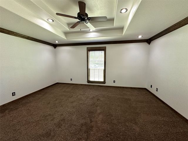 823 Madrid Drive, Duncanville, TX 75116