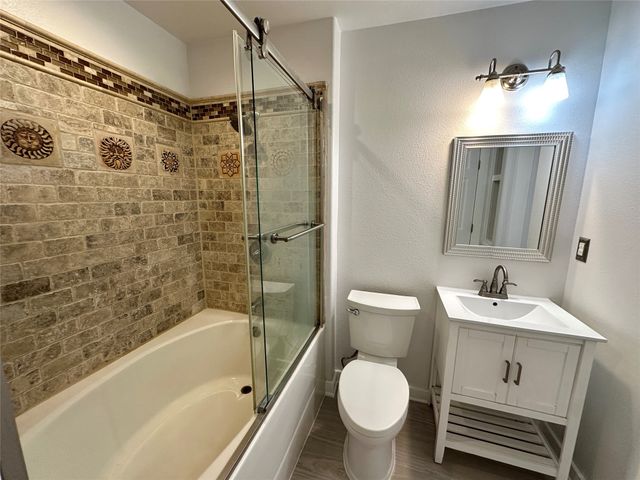 823 Madrid Drive, Duncanville, TX 75116