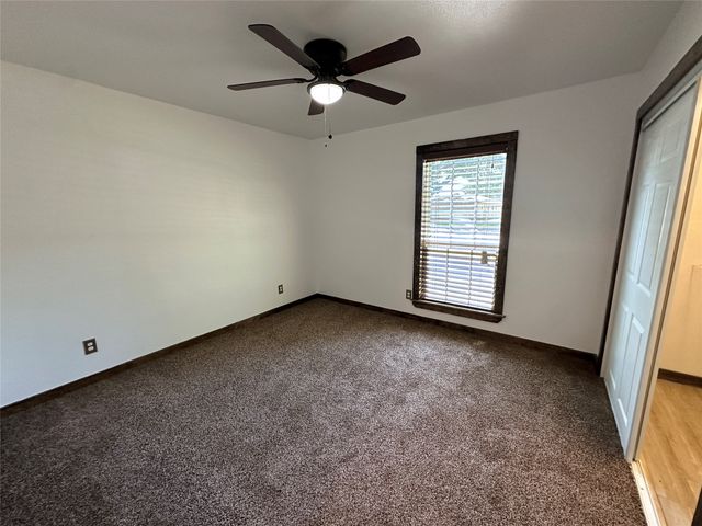 823 Madrid Drive, Duncanville, TX 75116