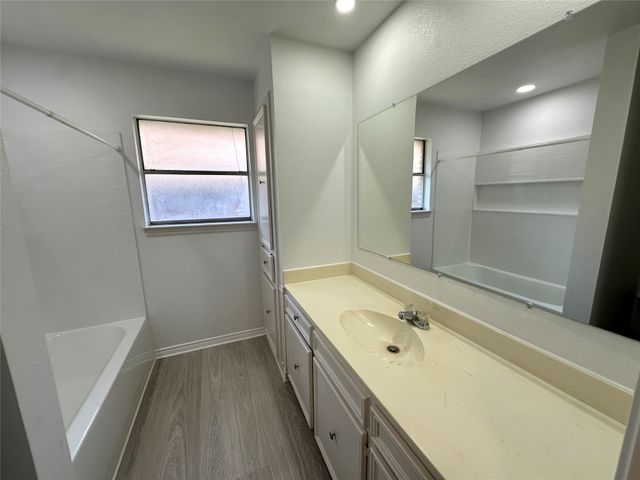 823 Madrid Drive, Duncanville, TX 75116