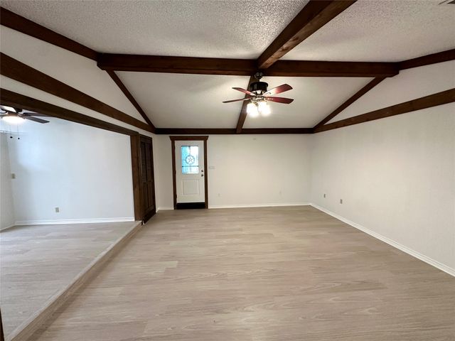 823 Madrid Drive, Duncanville, TX 75116
