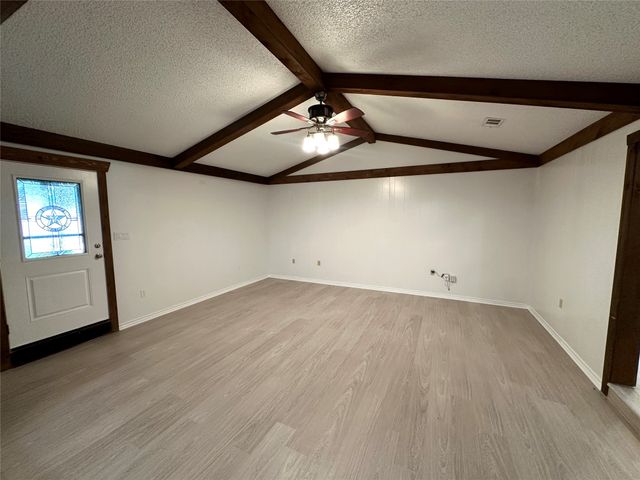 823 Madrid Drive, Duncanville, TX 75116