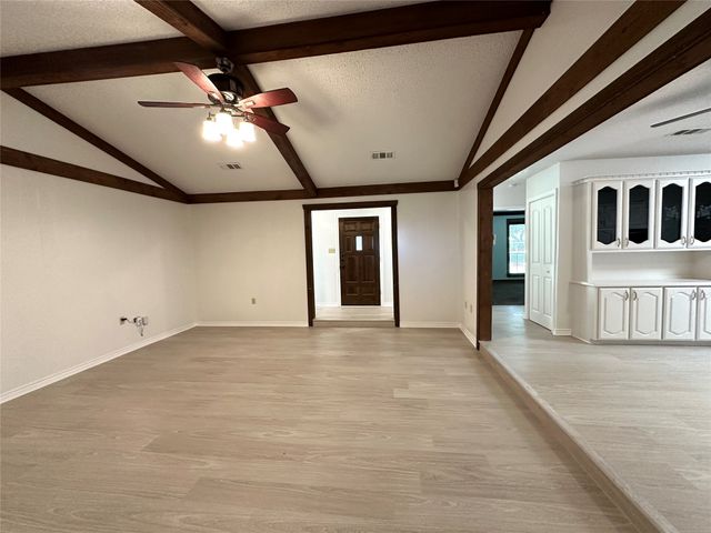 823 Madrid Drive, Duncanville, TX 75116