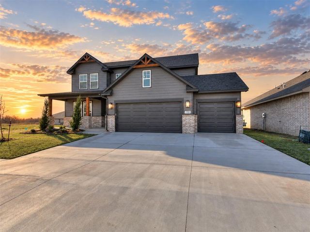 7701 Three Woods Lane, Yukon, OK 73099