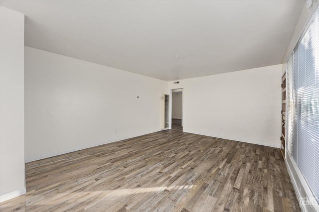 2016 Airport Drive, Bakersfield, CA 93308