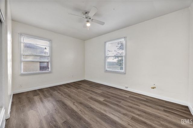 2016 Airport Drive, Bakersfield, CA 93308