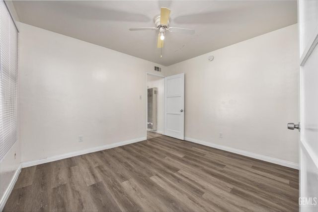 2016 Airport Drive, Bakersfield, CA 93308