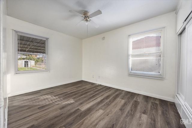 2016 Airport Drive, Bakersfield, CA 93308