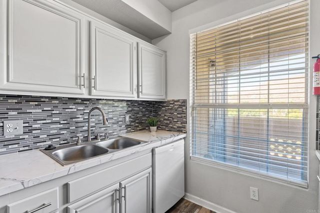 375 Central Avenue 34, Riverside, CA 92057