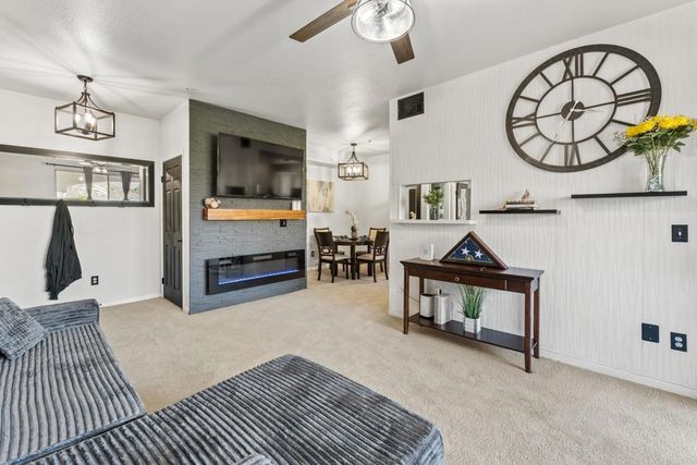 375 Central Avenue 34, Riverside, CA 92057
